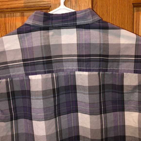 Button up - Picture 3 of 3